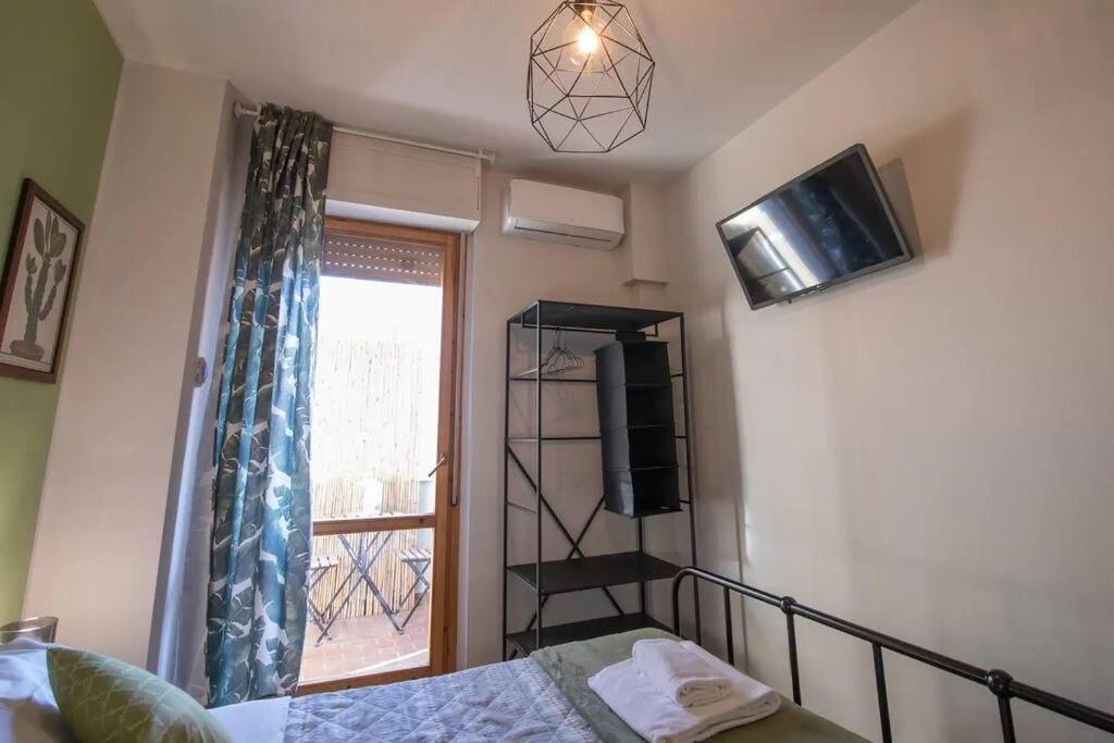 Alice'S Guest Parking & Wi-Fi Apartment Pisa Bagian luar foto