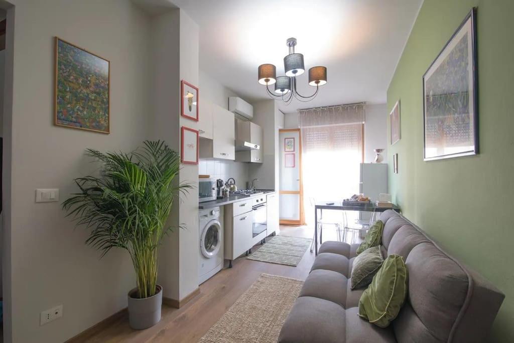 Alice'S Guest Parking & Wi-Fi Apartment Pisa Bagian luar foto