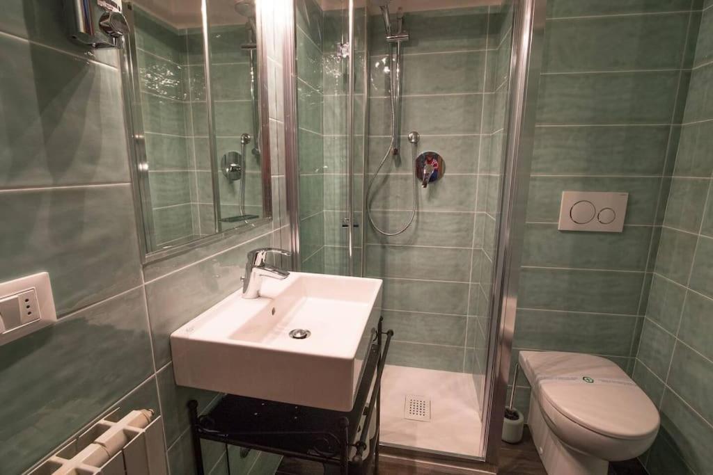 Alice'S Guest Parking & Wi-Fi Apartment Pisa Bagian luar foto