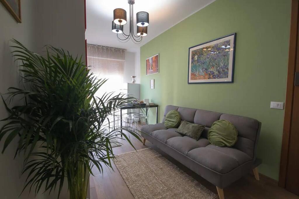Alice'S Guest Parking & Wi-Fi Apartment Pisa Bagian luar foto